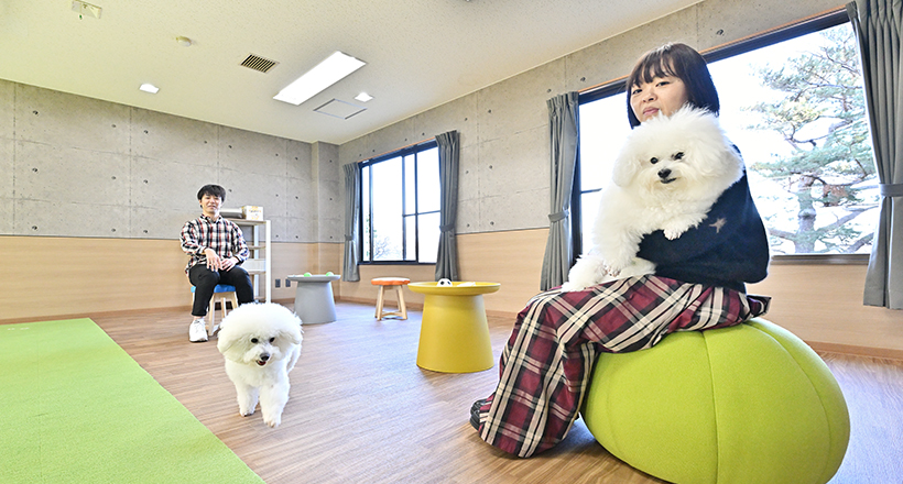 室内にもドッグランを併設